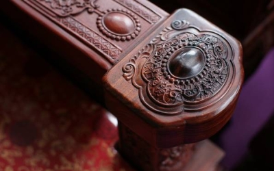 红木家具厂为您介绍为什么各人都爱红木家具？？？